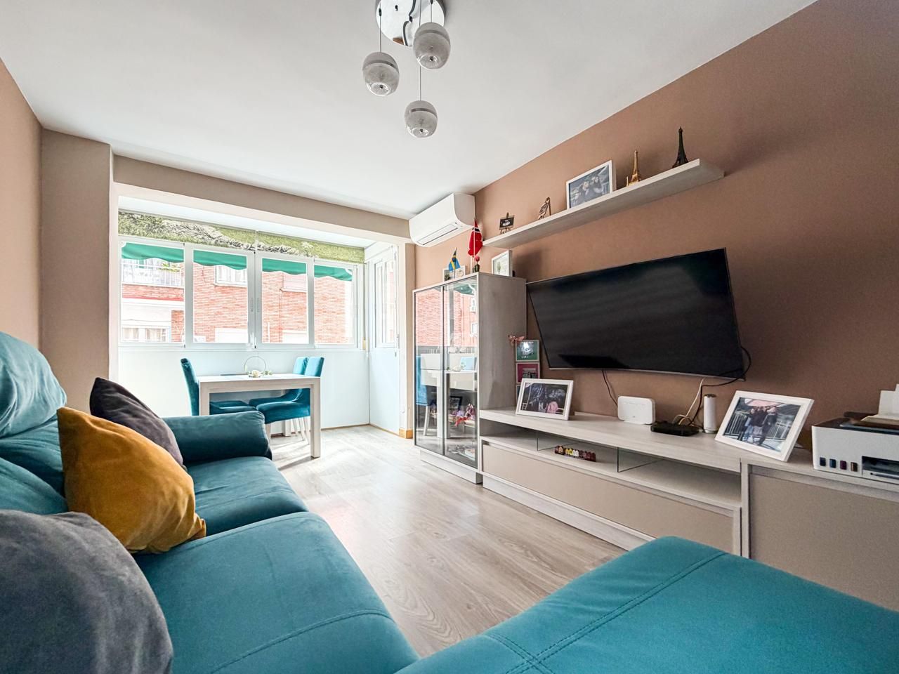 Sala de estar de Piso en venta en  Madrid Capital con Aire acondicionado, Calefacción y Amueblado