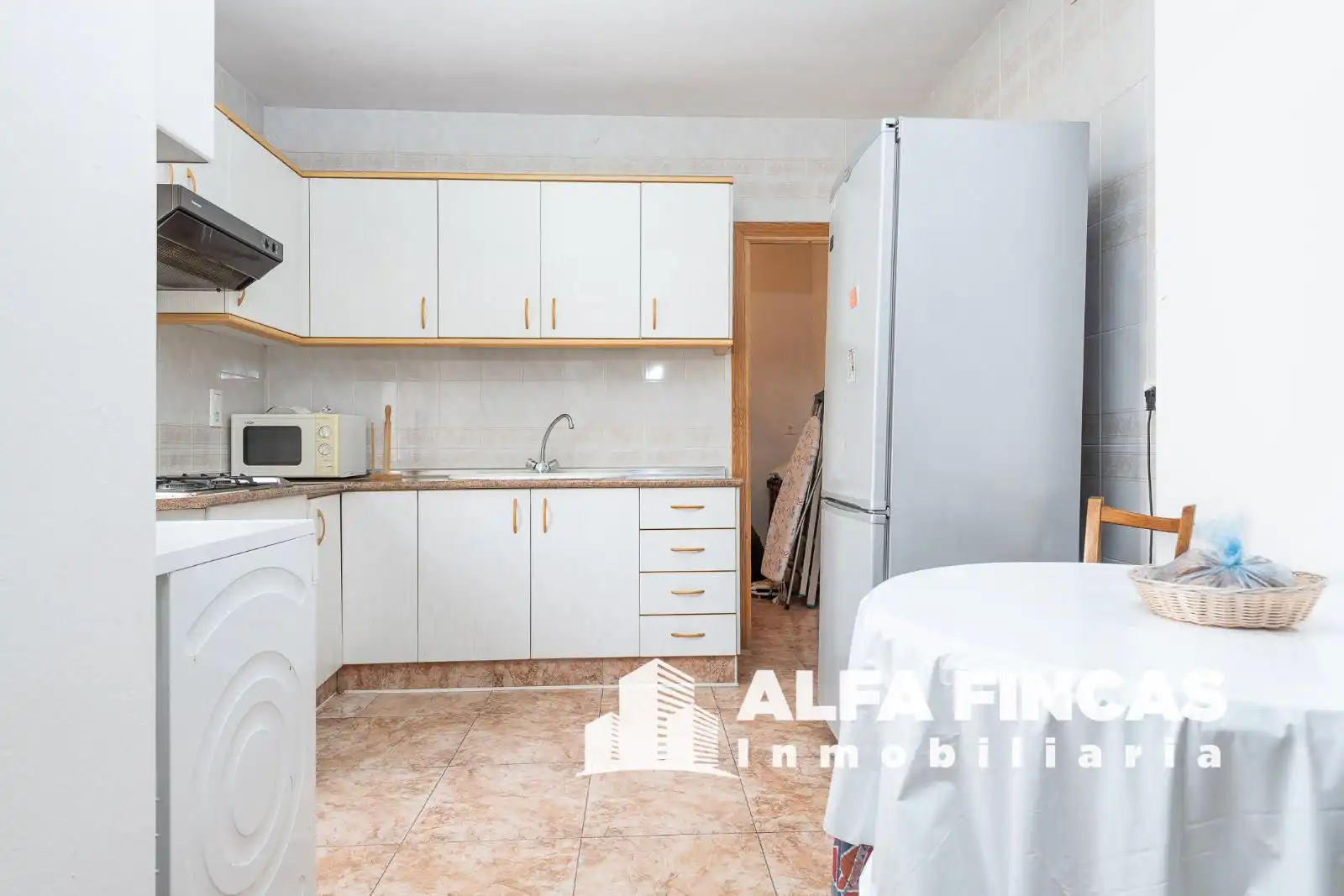Cuina de Pis en venda en San Clemente amb Jardí privat