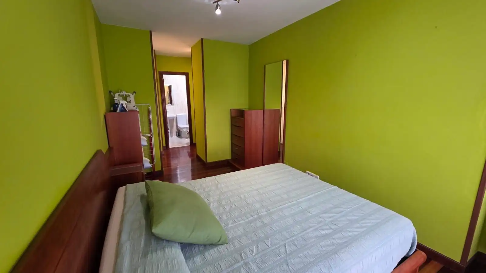 Habitación de Piso en venta en Castro-Urdiales con Calefacción, Terraza y Trastero