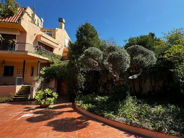 House with garden for sale in Carrer d'en Passet 15
