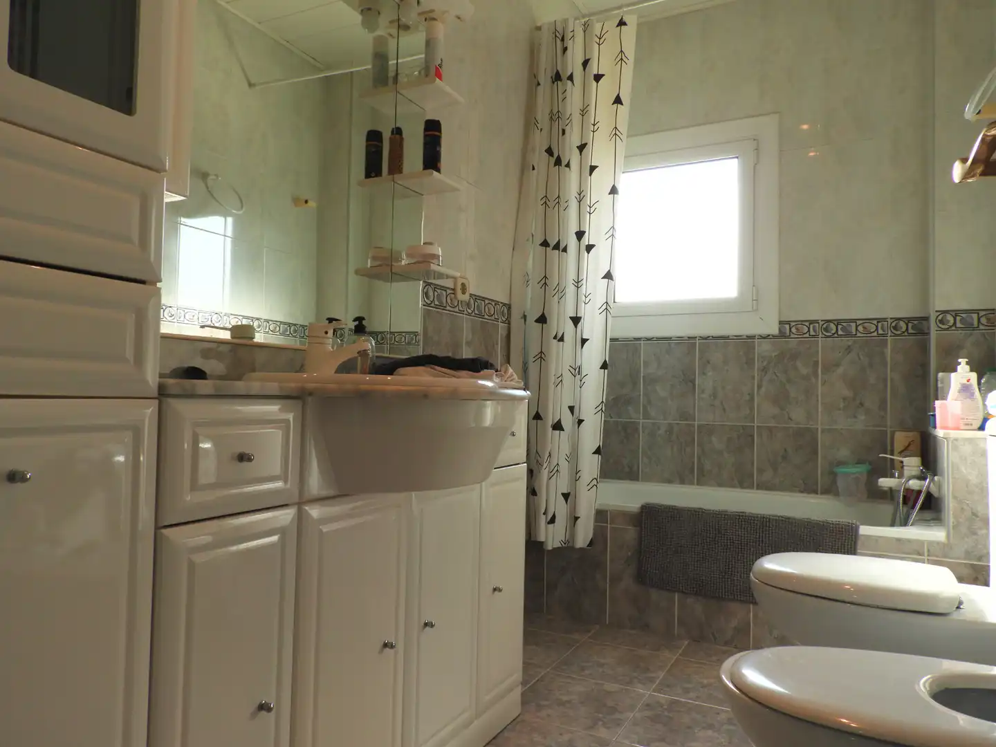 Badezimmer von Haus oder Chalet zum Verkauf in Castellar del Vallès mit Klimaanlage, Heizung und Privatgarten