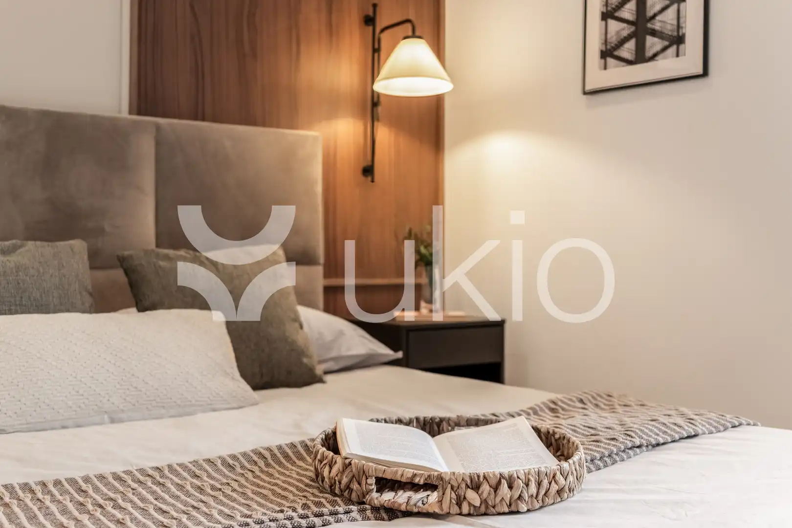 Habitación de Apartamento de alquiler en Madrid con Aire acondicionado, Calefacción y Amueblado
