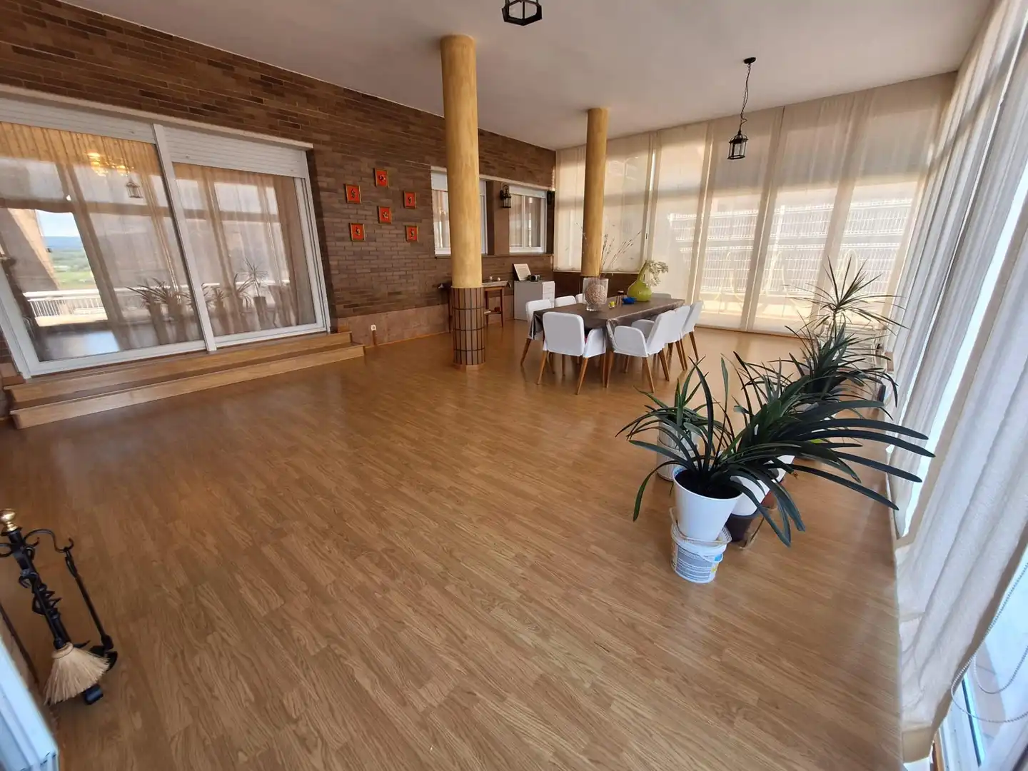 Sala d'estar de Casa o xalet en venda en Sant Quirze del Vallès amb Aire condicionat, Calefacció i Jardí privat