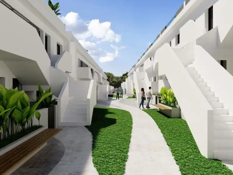 Bungalow con piscina en venta en Los Balcones - Los Altos, imagen 8