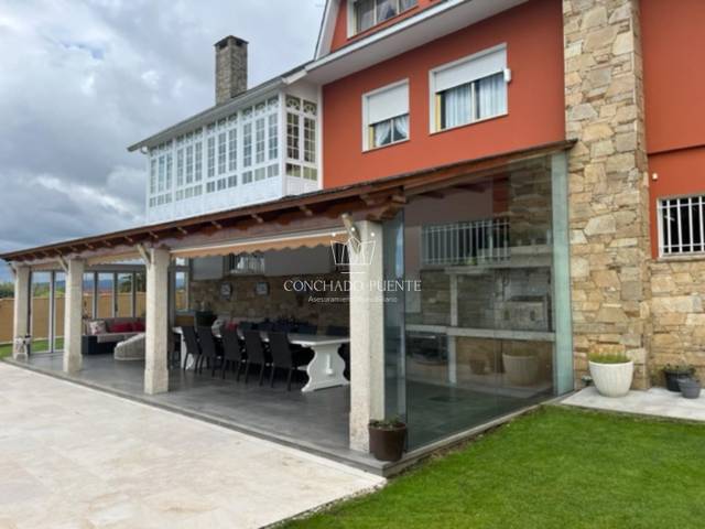 Casa-chalet en Venta en Vilanova en Bergondo