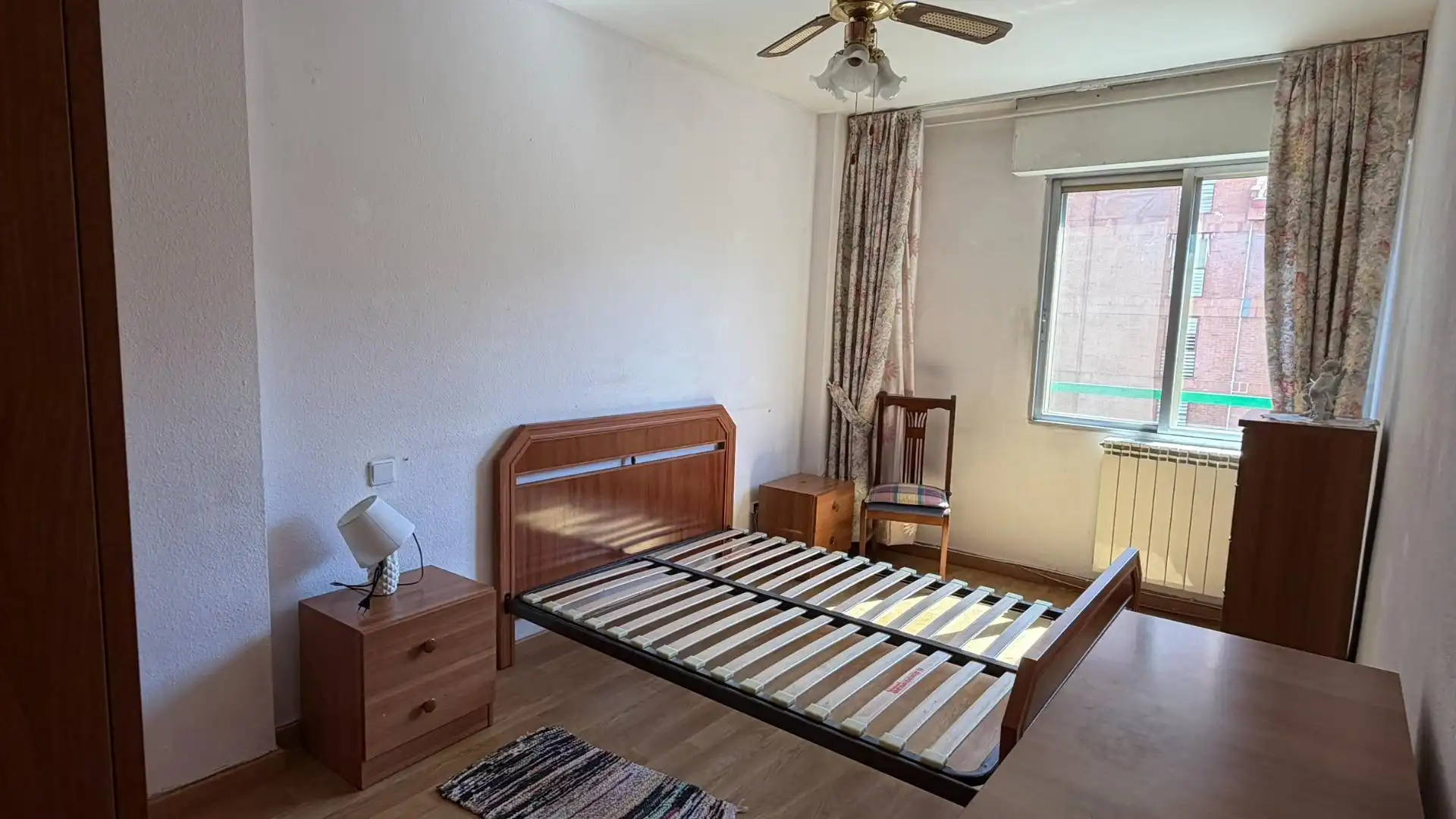 Habitación de Piso de alquiler en Zaragoza con Calefacción, Trastero y Balcón