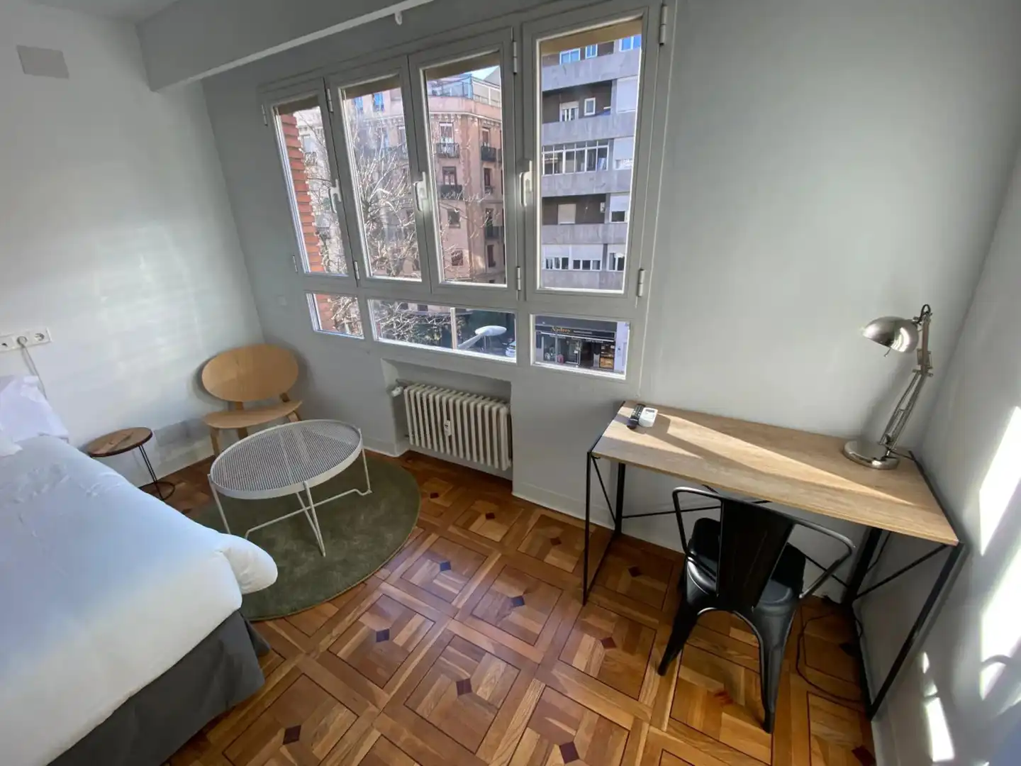 Bedroom of Flat for share in Tetuán