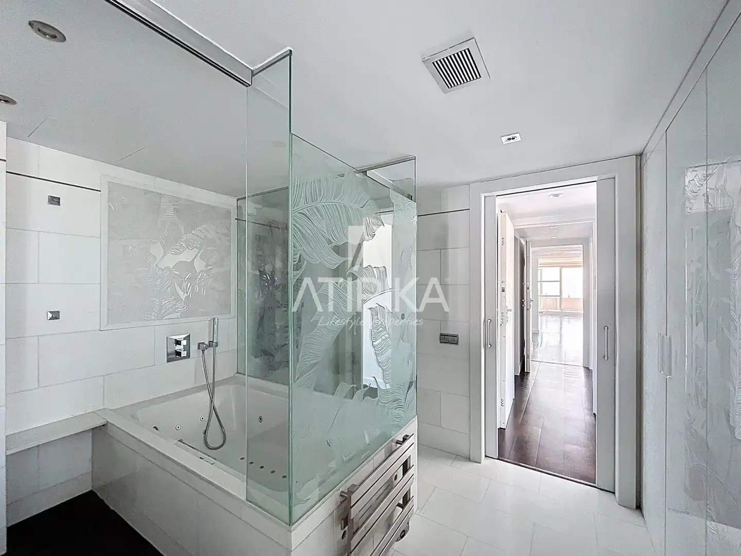 Baño de Ático en venta en Barcelona con Aire acondicionado, Parquet y Terraza
