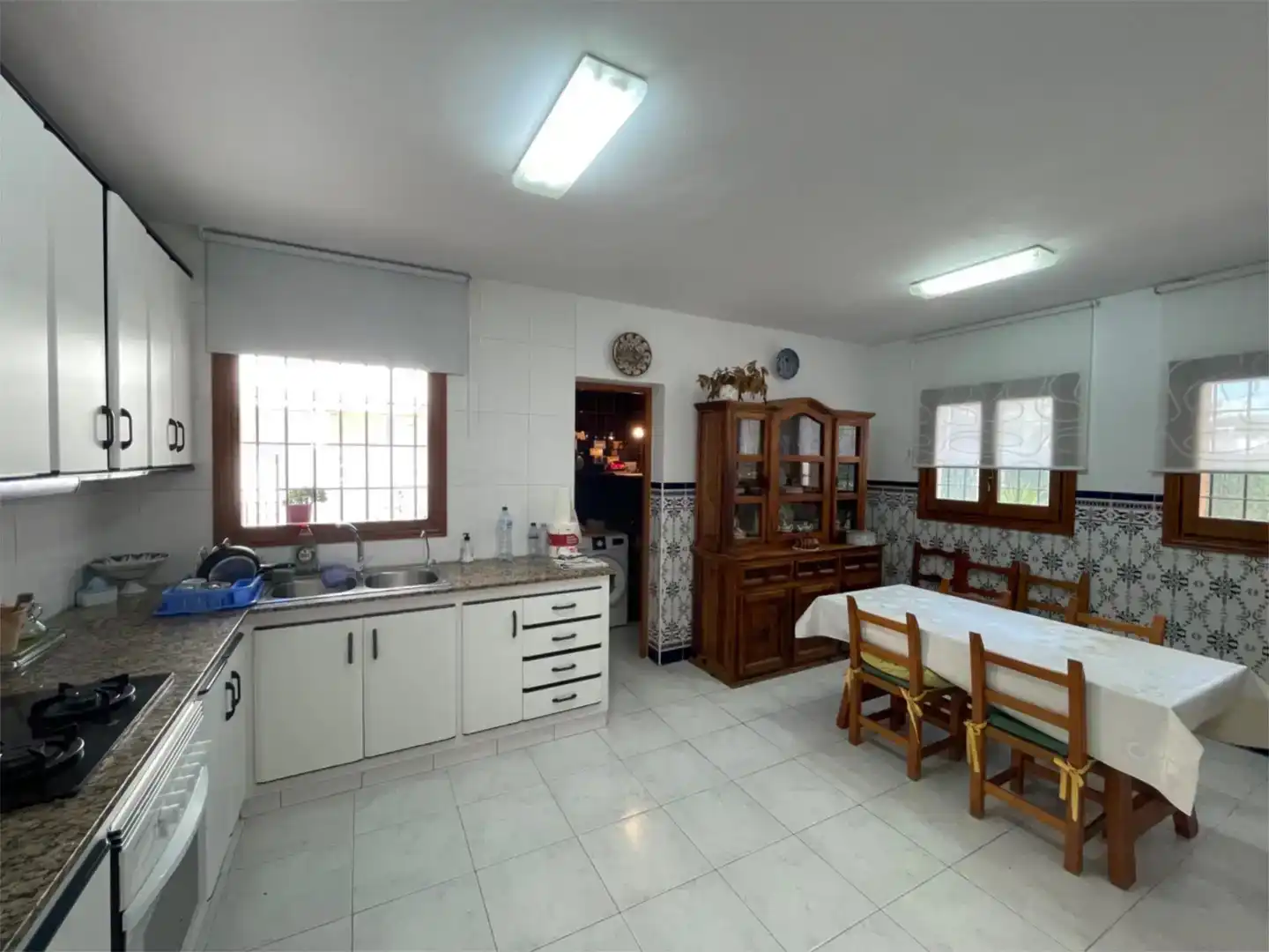 Cuina de Casa o xalet en venda en Eivissa amb Aire condicionat, Jardí privat i Parquet