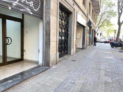 Exterior view of Premises to rent in  Barcelona Capital  with Air Conditioner