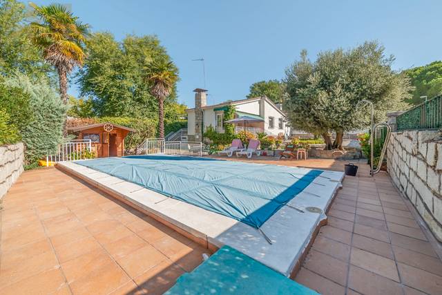 Casa adosada en Venta en Avenida de Andalucía en Fuente Santa