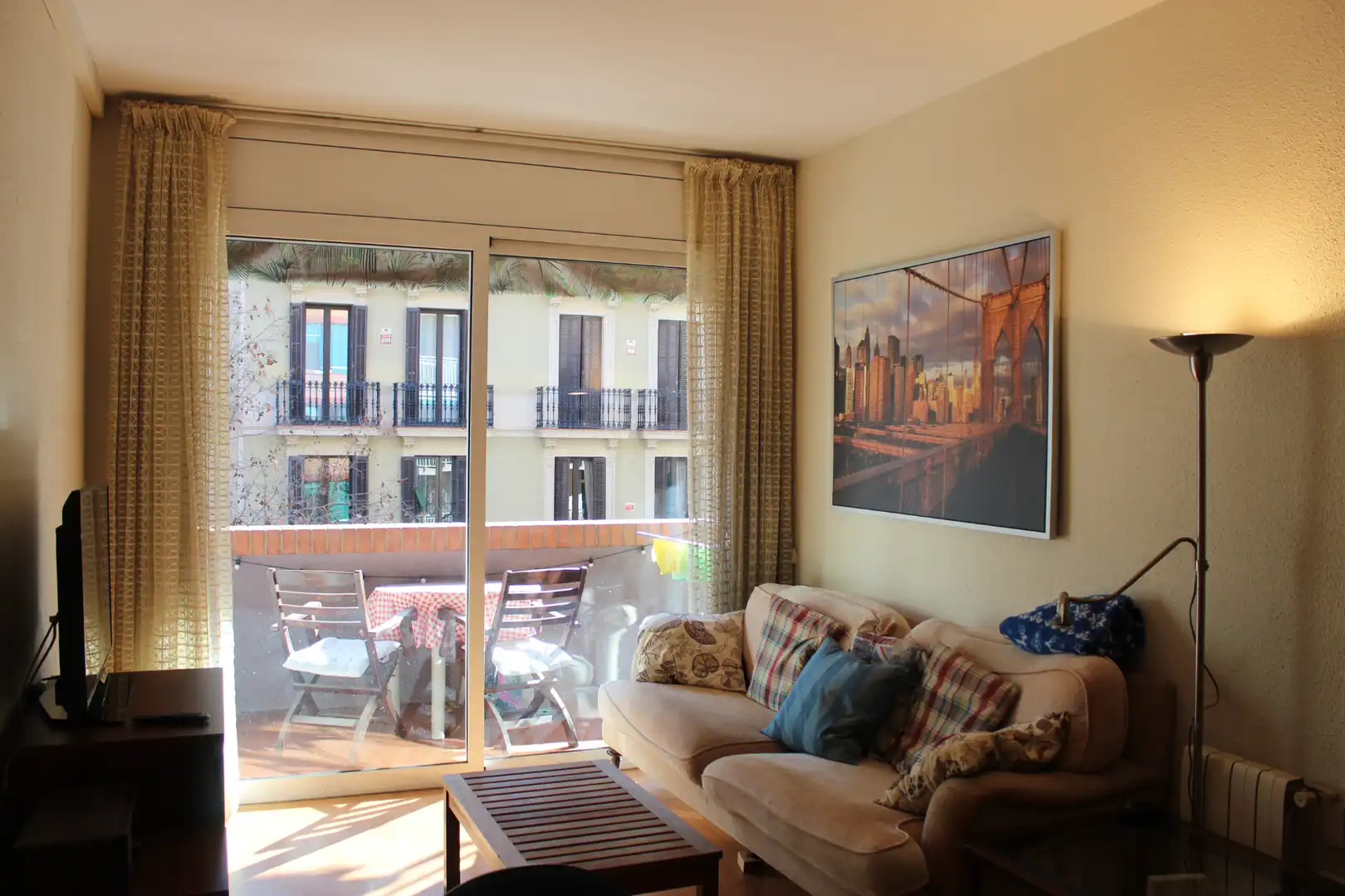 Sala d'estar de Pis en venda en Barcelona amb Aire condicionat, Calefacció i Parquet