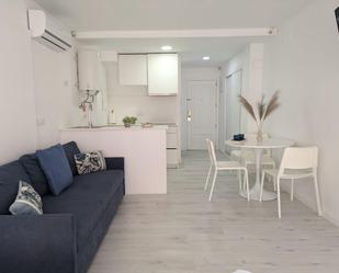 Sala d'estar de Pis de lloguer en  Valencia Capital amb Aire condicionat, Calefacció i Parquet