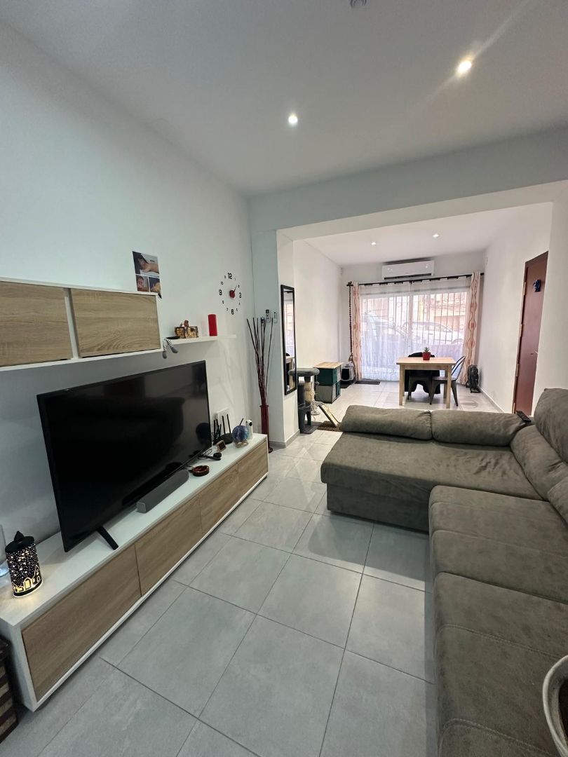 Living room of Study for sale in Manresa  with Air Conditioner and Heating