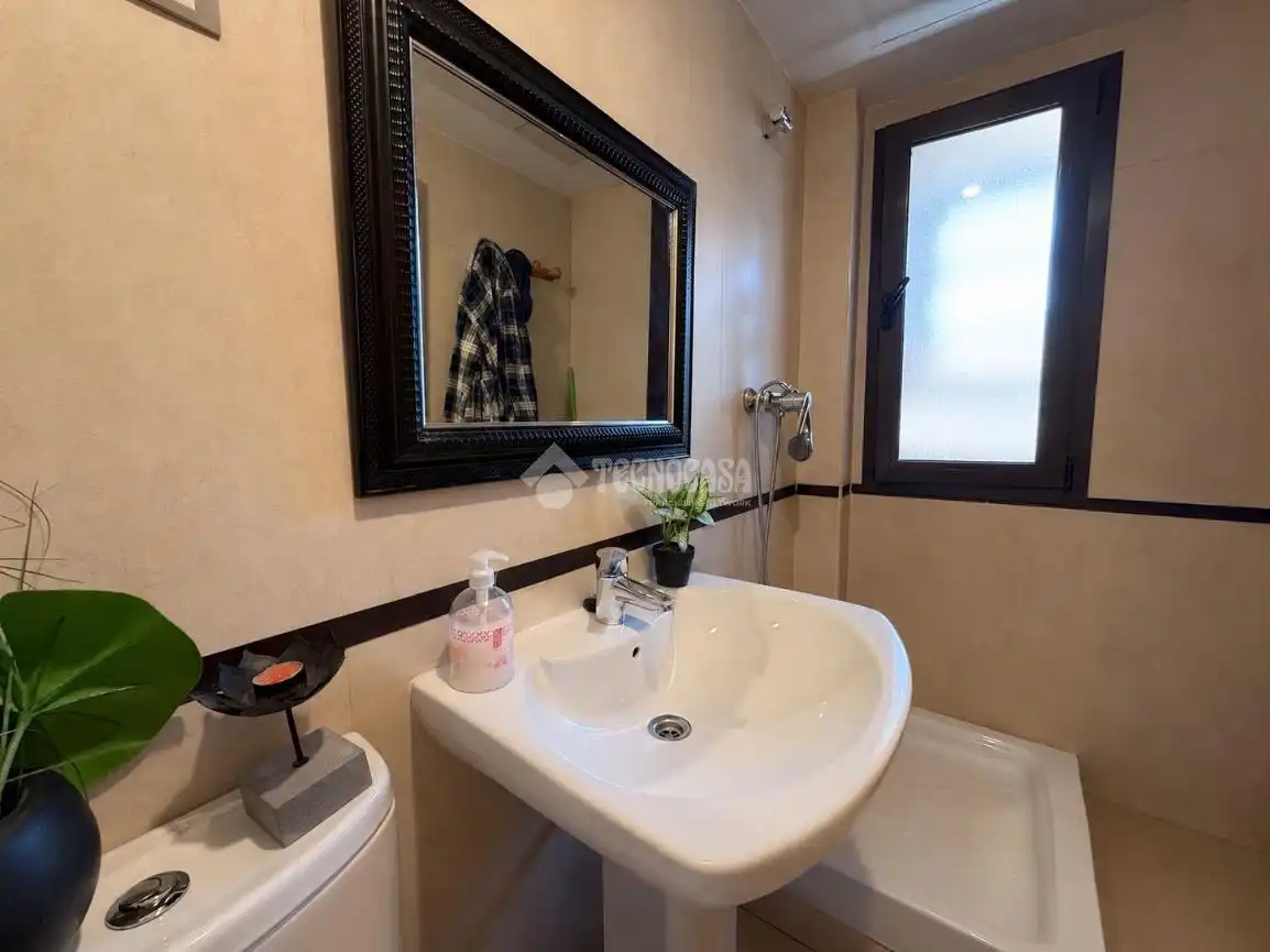 Bathroom of Detached homes for sale in Villanueva de la Cañada  with Air Conditioner, Heating and Terrace