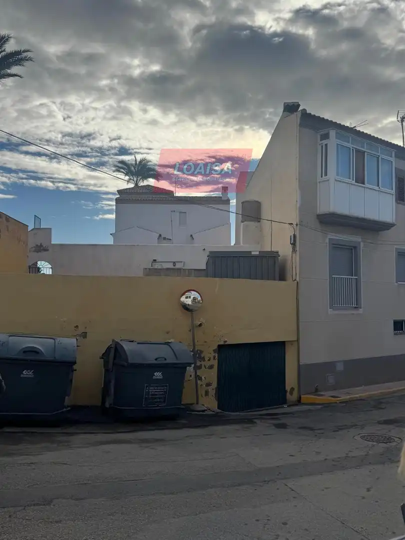 Individuel à vendre à C/ LAS PALMERAS, imagen 3