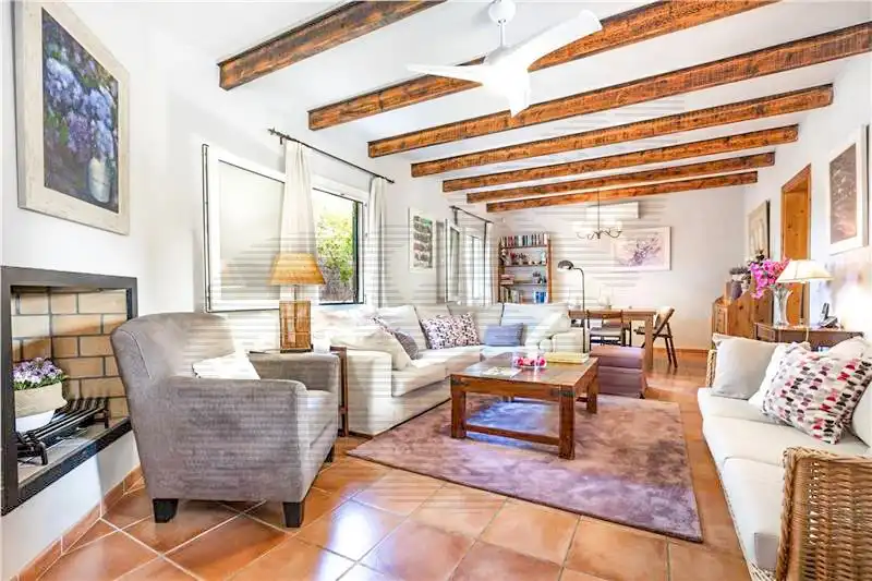 Chalet con jardín en venta en Colònia Sant Jordi, imagen 6