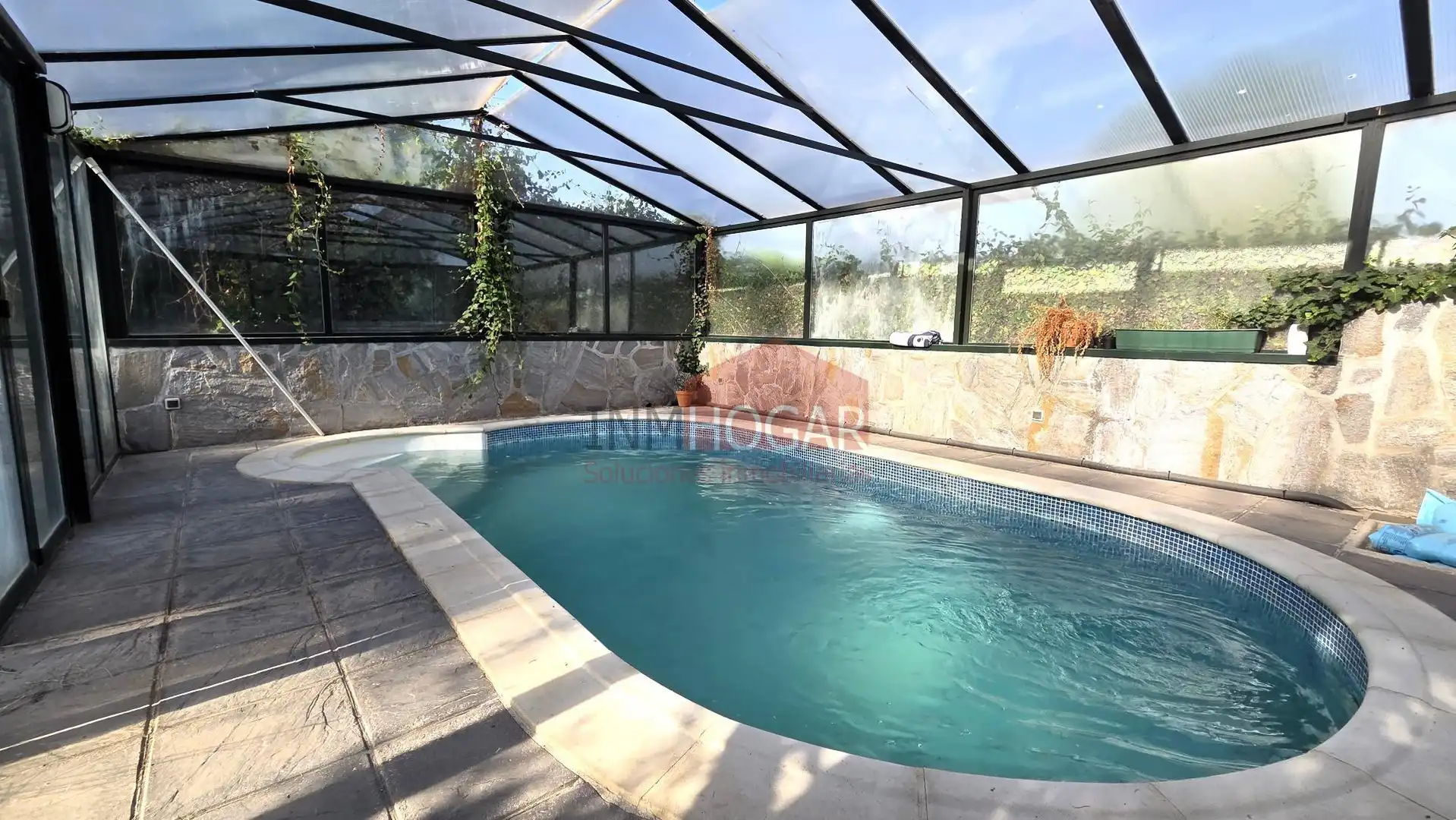 Piscina de Casa o chalet en venta en Herradón de Pinares con Calefacción, Terraza y Trastero