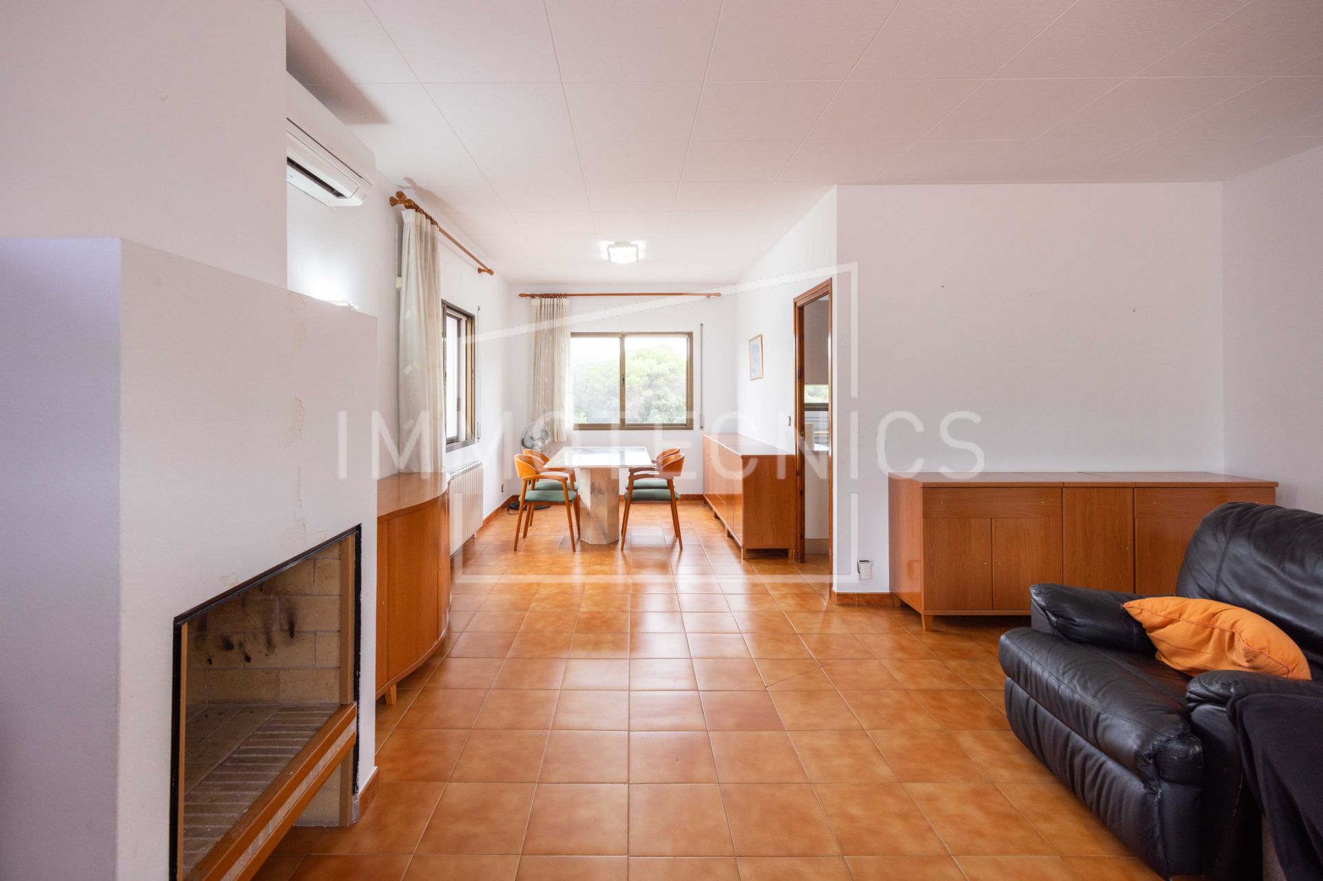 Sala d'estar de Casa o xalet en venda en Lliçà d'Amunt amb Calefacció, Terrassa i Forn