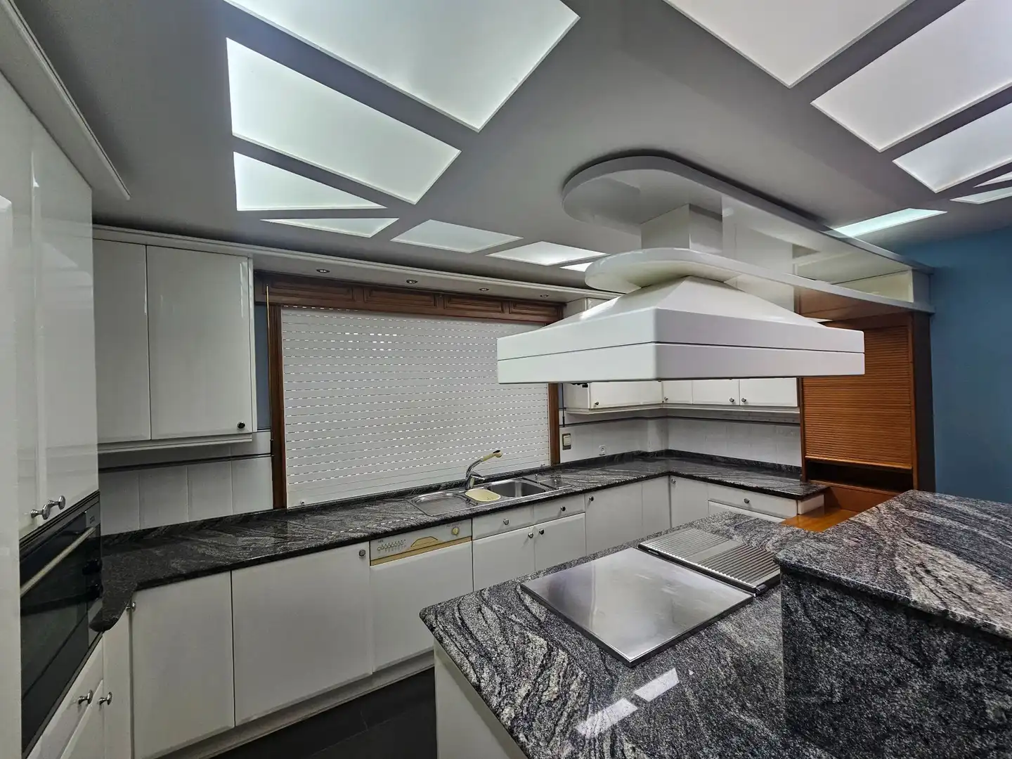 Cocina de Casa o chalet en venta en Santa Comba con Calefacción, Jardín privado y Terraza