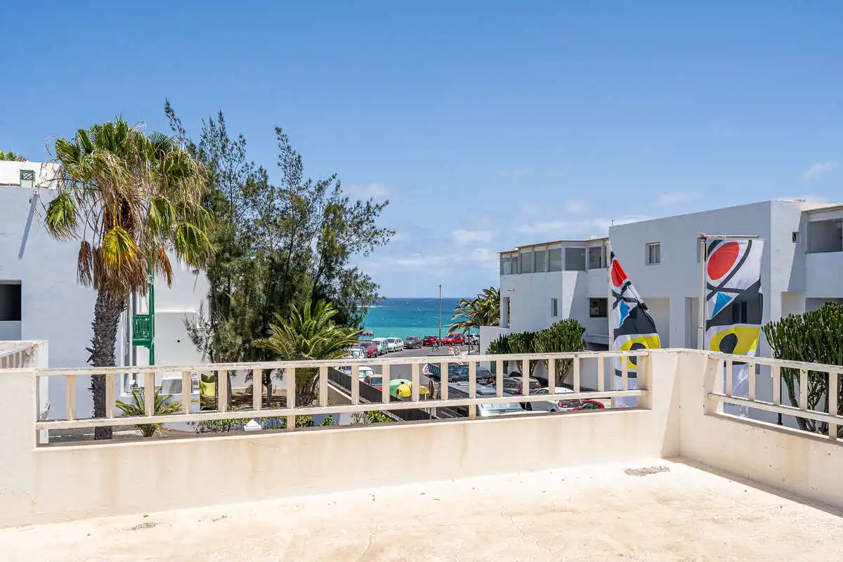 Außenansicht von Geschaftsraum zum Verkauf in Teguise mit Terrasse