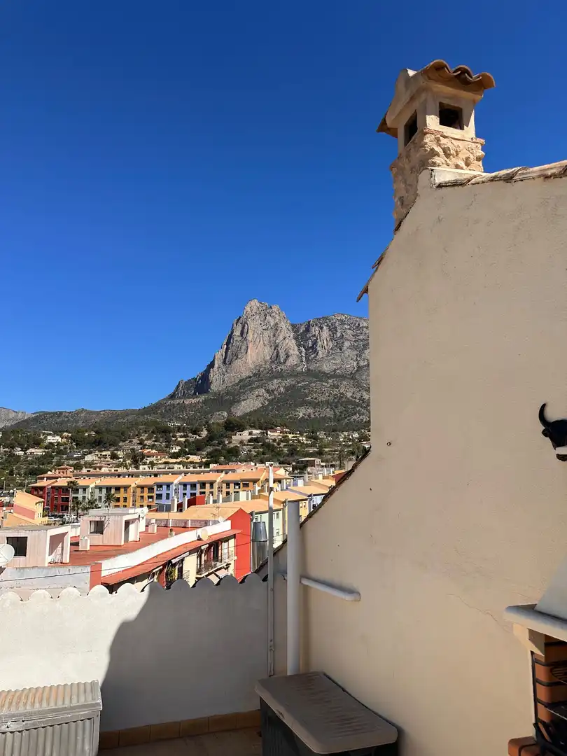 Vista exterior de Finca rústica en venda en Finestrat amb Terrassa i Traster