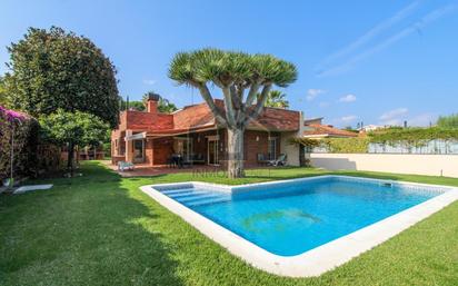 Jardí de Casa o xalet en venda en Sant Vicenç de Montalt amb Aire condicionat, Jardí privat i Terrassa