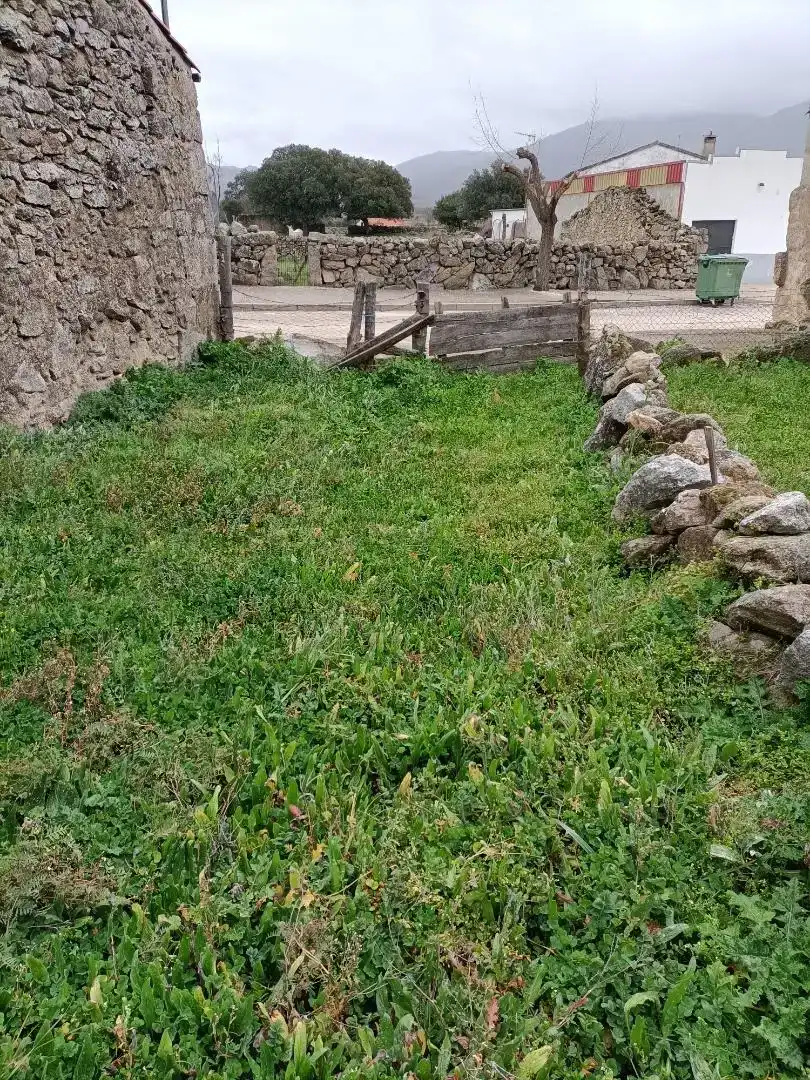 Planta baixa en venda en Peromingo amb Jardí privat
