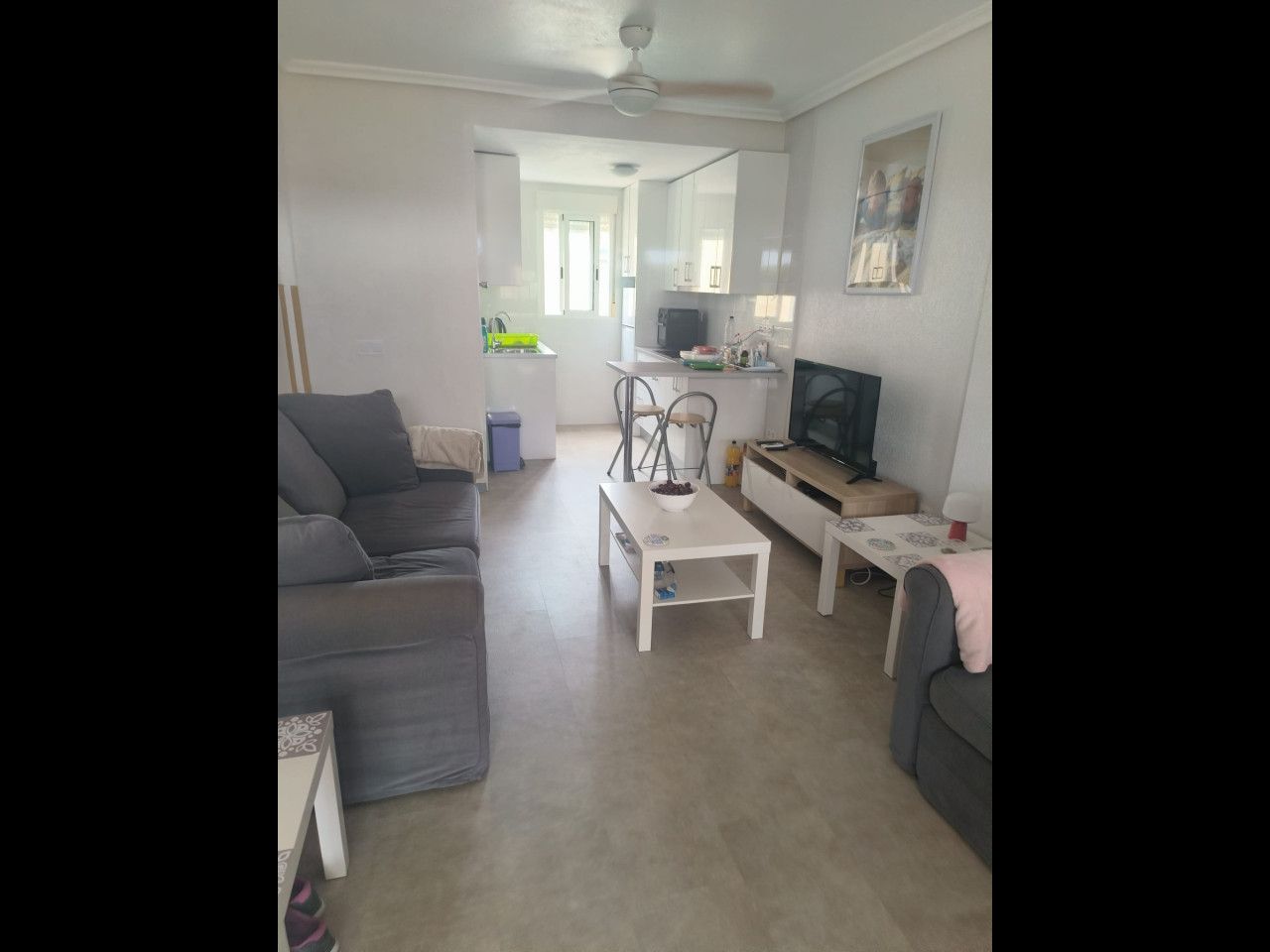 Sala d'estar de Apartament en venda en Torrevieja amb Calefacció, Terrassa i Moblat