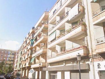 Pis amb balcó en venda a Carrer de Godofred Ros 12