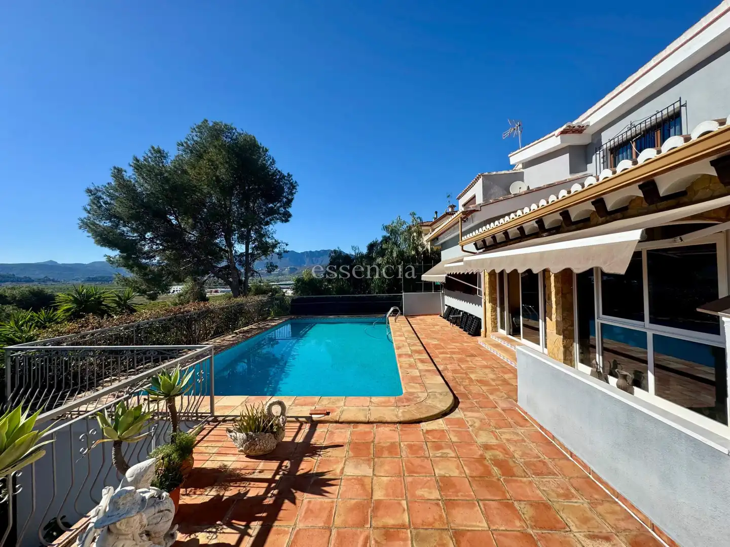 Vista exterior de Casa o chalet en venta en Beniarjó con Terraza, Trastero y Piscina comunitaria