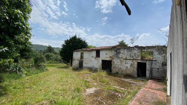 Casa-chalet en Venta en Barrio LA ACEBOSA en San Vicente de la Barquera