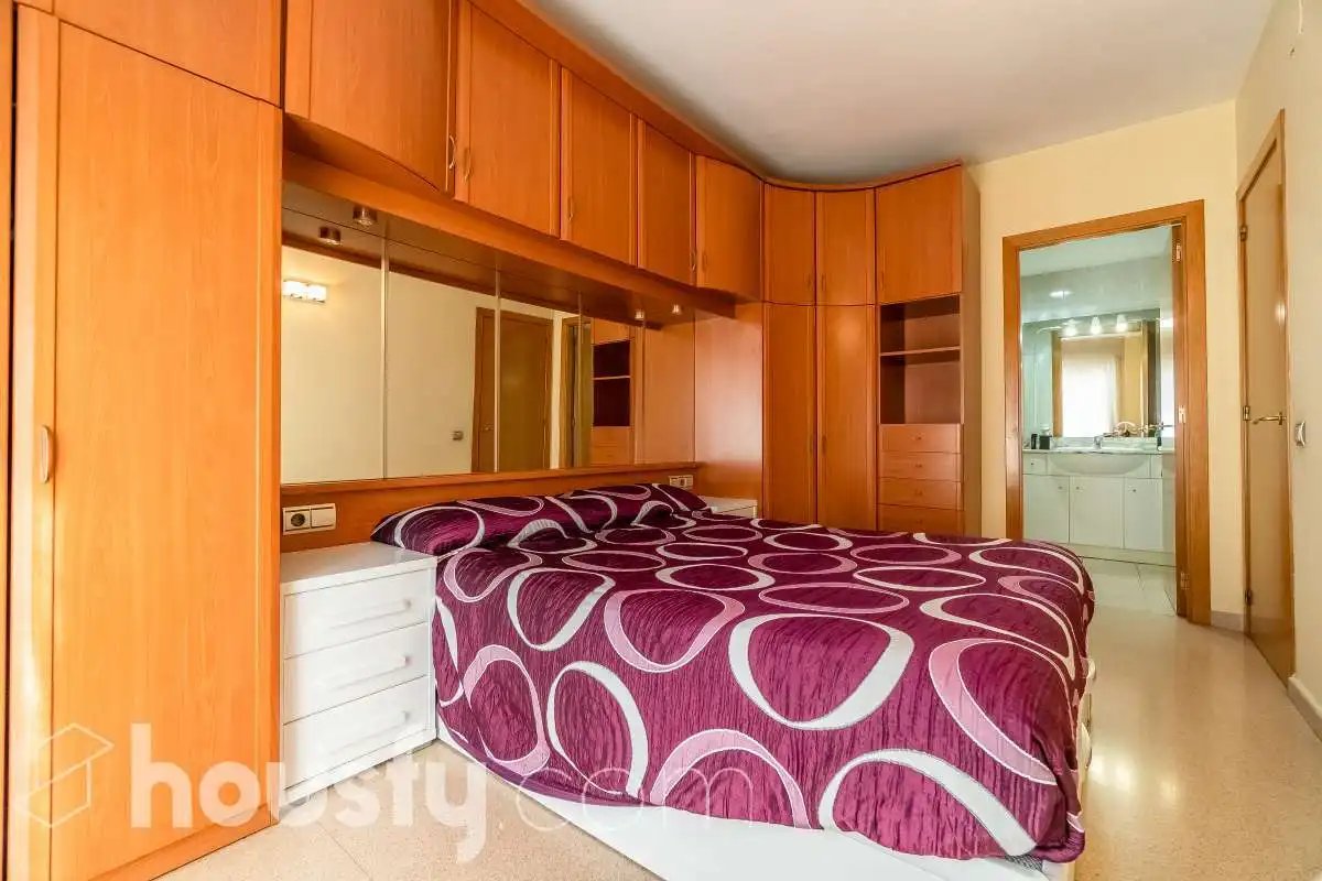 Schlafzimmer von Wohnung zum Verkauf in Sabadell mit Klimaanlage, Heizung und Möbliert
