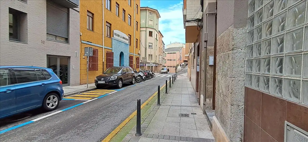 Vista exterior de Piso en venta en Santander