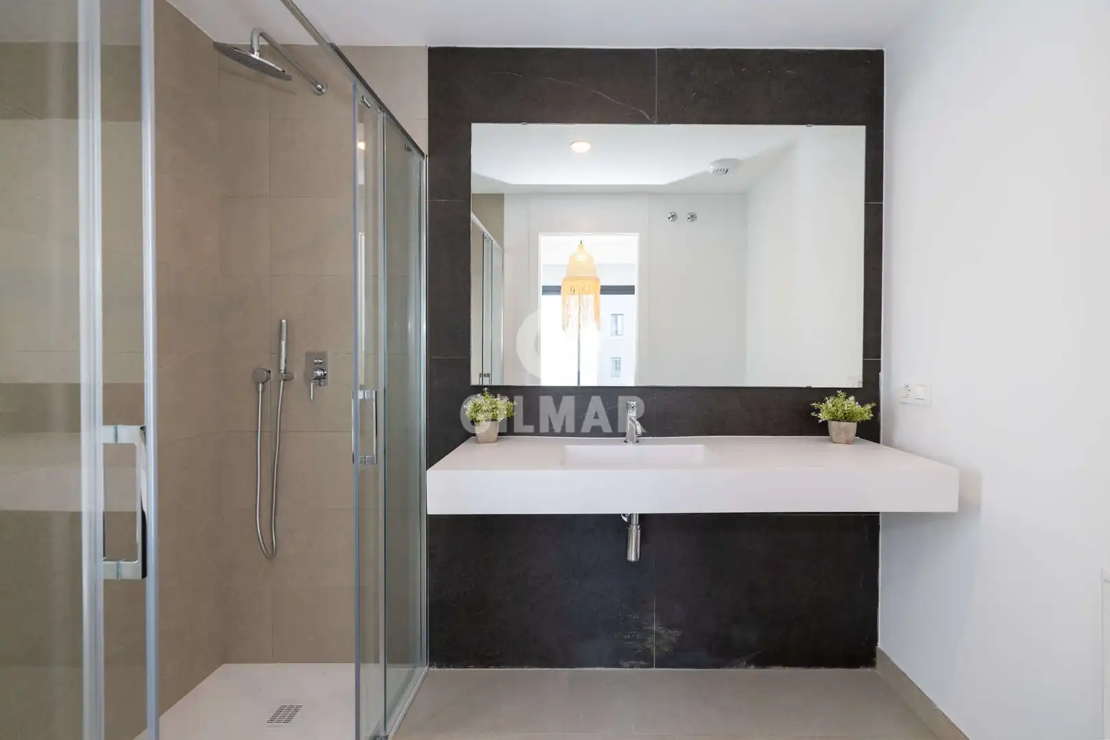 Baño de Casa adosada en venta en Estepona con Calefacción, Jardín privado y Piscina