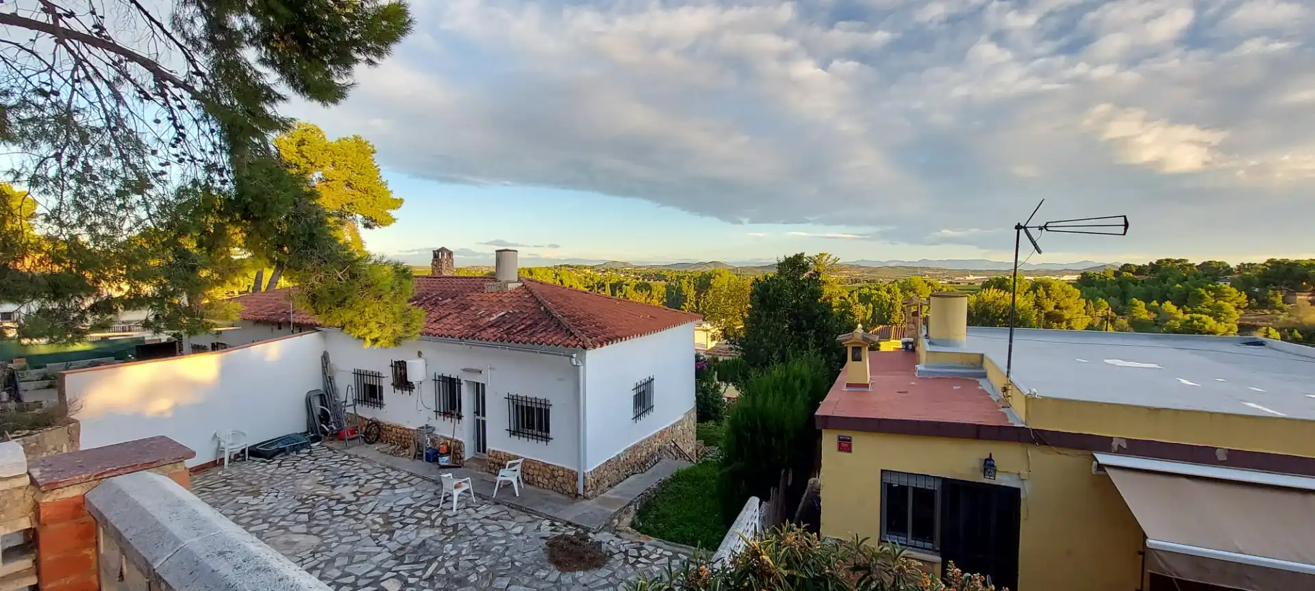 Vista exterior de Casa o chalet en venta en Chiva con Jardín privado, Terraza y Trastero