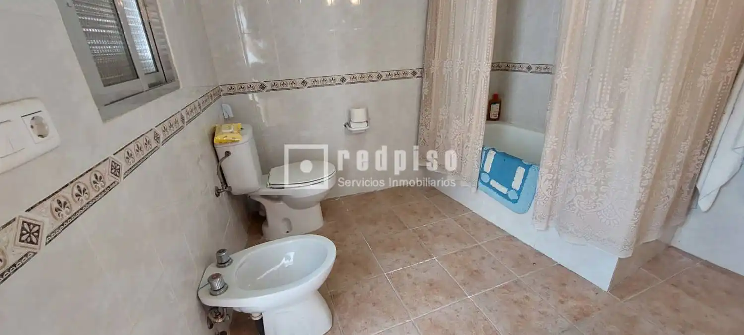 Baño de Casa o chalet en venta en Cebolla con Calefacción, Terraza y Trastero
