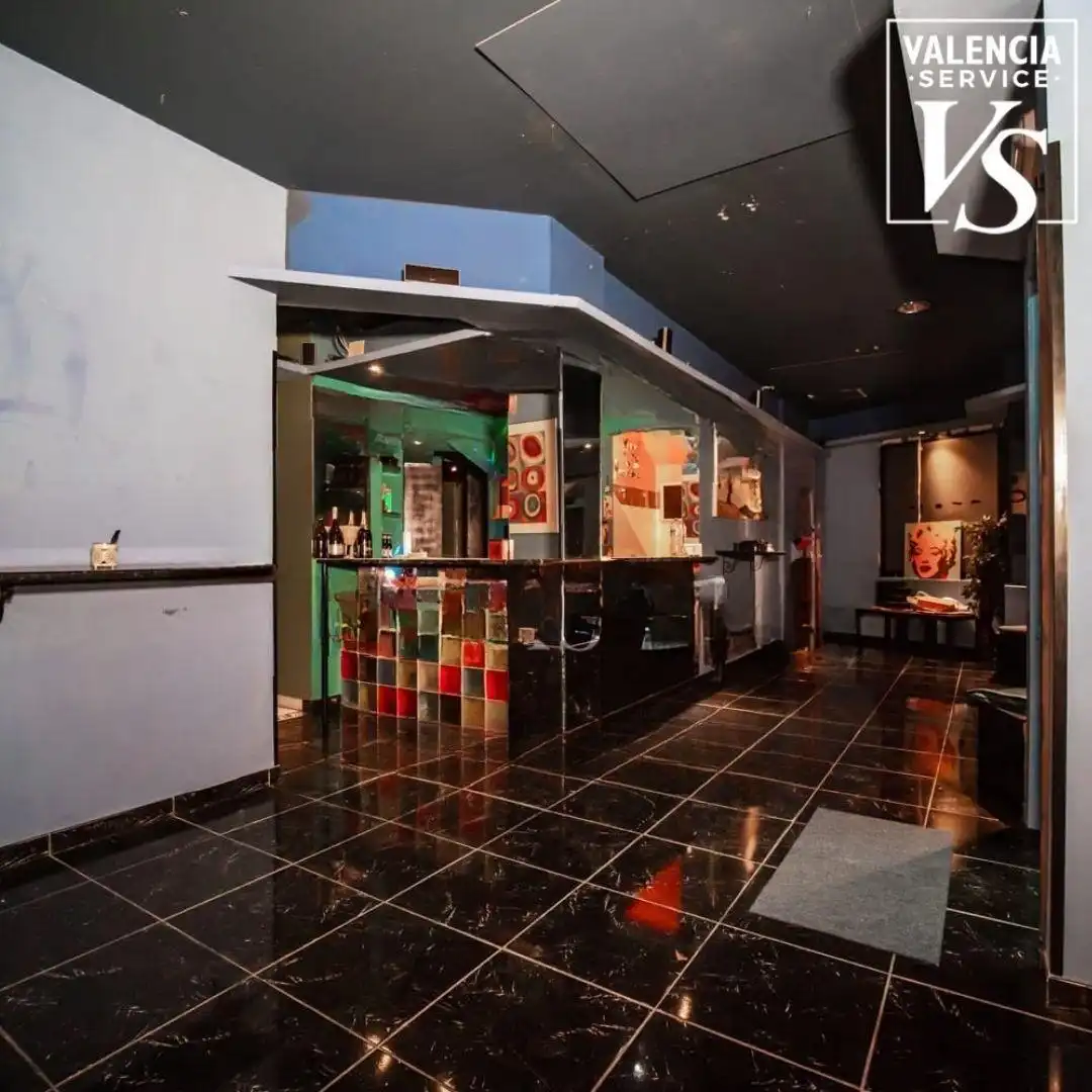 Local en venta en Valencia con Aire acondicionado y Amueblado