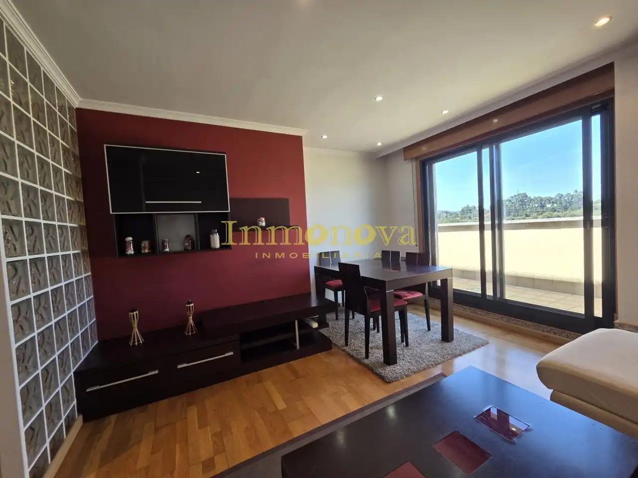 Wohnzimmer von Dachboden zur Miete in Salvaterra de Miño mit Heizung, Terrasse und Abstellraum