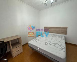 Bedroom of Flat to share in Ourense Capital 