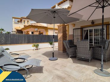 Xalet amb piscina en venda a Orihuela Costa