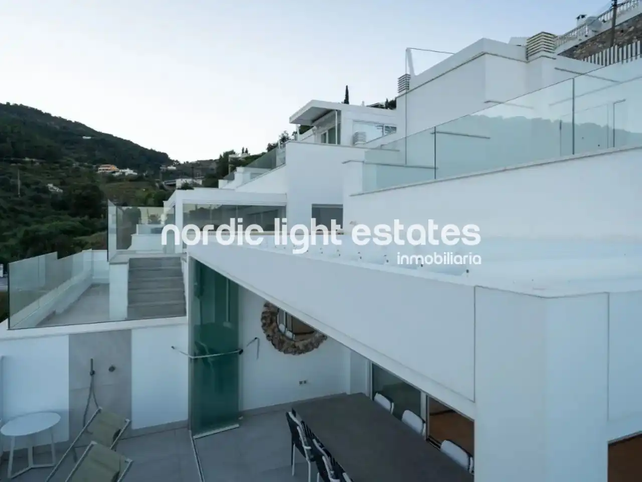 Vista exterior de Casa o chalet en venta en Almuñécar con Aire acondicionado, Terraza y Piscina