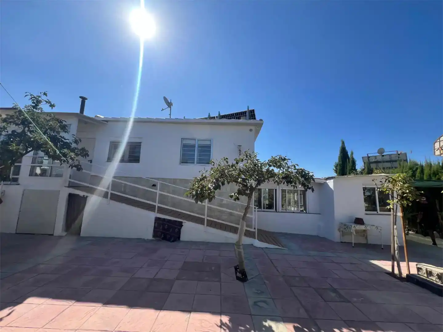 Vista exterior de Casa o xalet en venda en Albolote amb Aire condicionat, Jardí privat i Traster