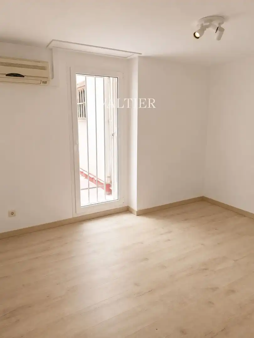 Habitación de Piso de alquiler en Valencia con Aire acondicionado y Terraza