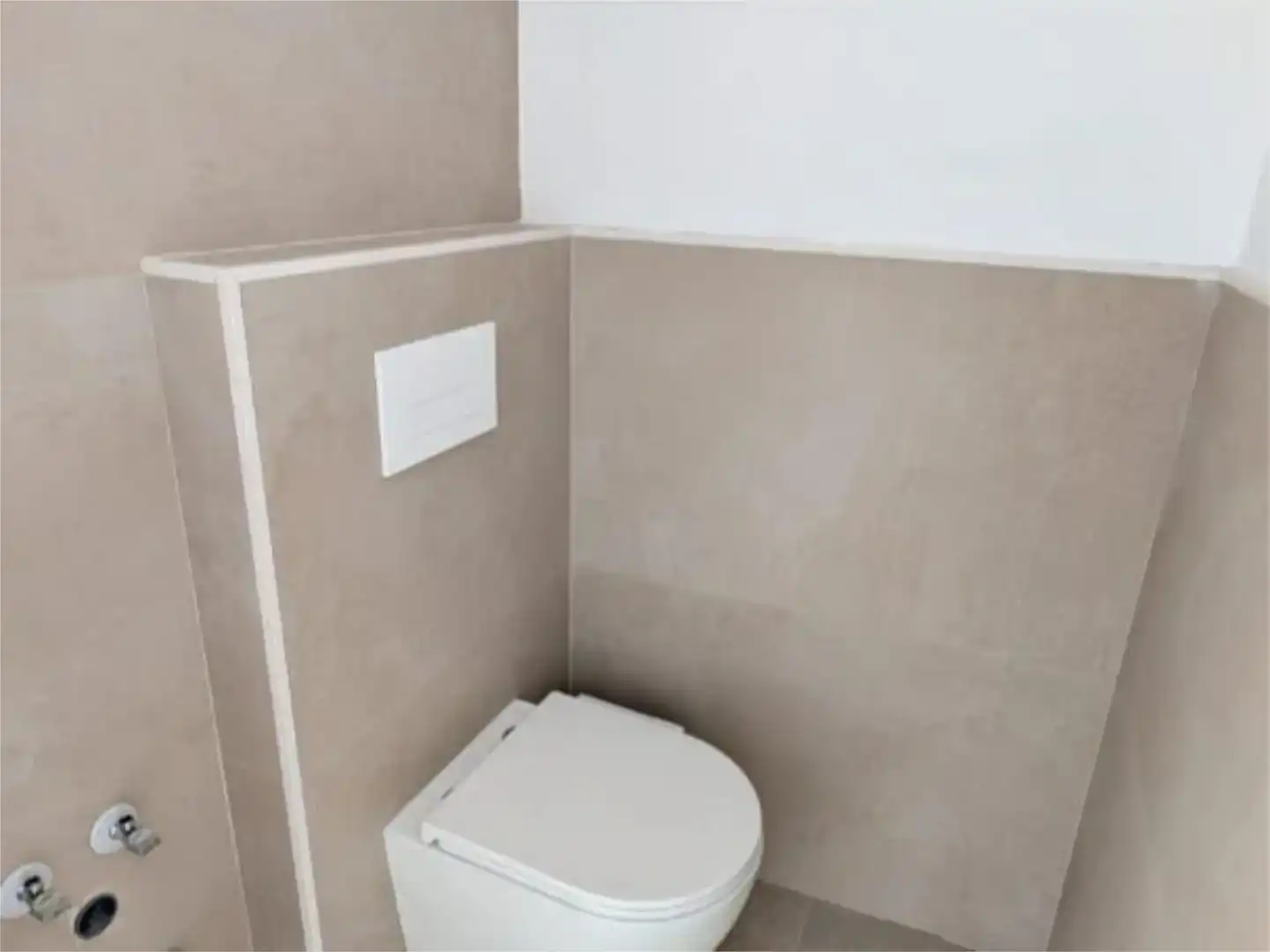 Badezimmer von Wohnung zum Verkauf in  Sevilla Capital mit Klimaanlage, Schwimmbad und Balkon