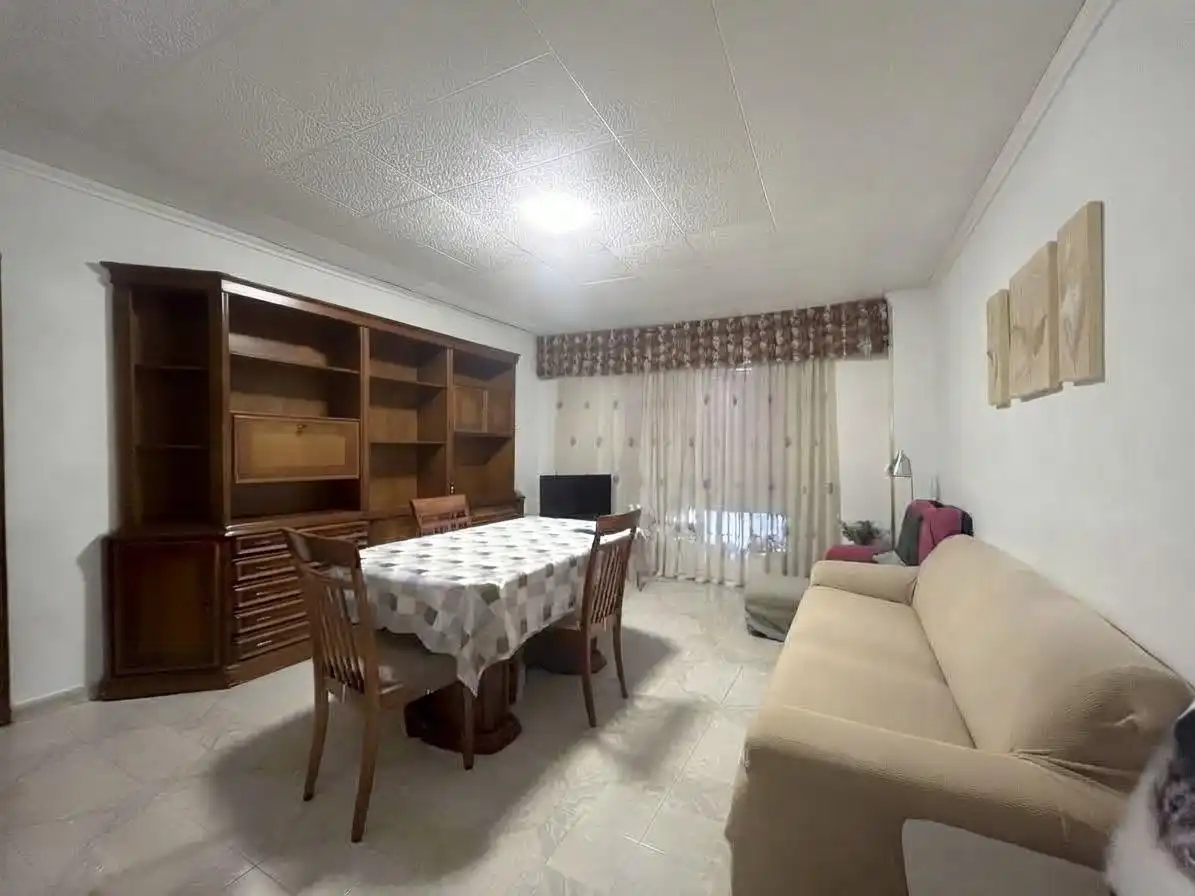 Piso con terraza en venta en Calle ACADEMIA, imagen 4