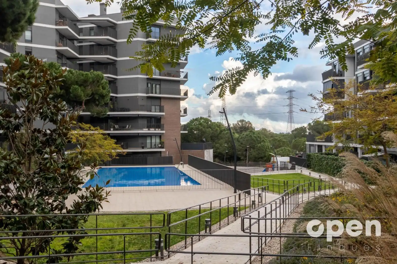 Swimming pool of Flat for sale in Terrassa  with Air Conditioner, Heating and Parquet flooring
