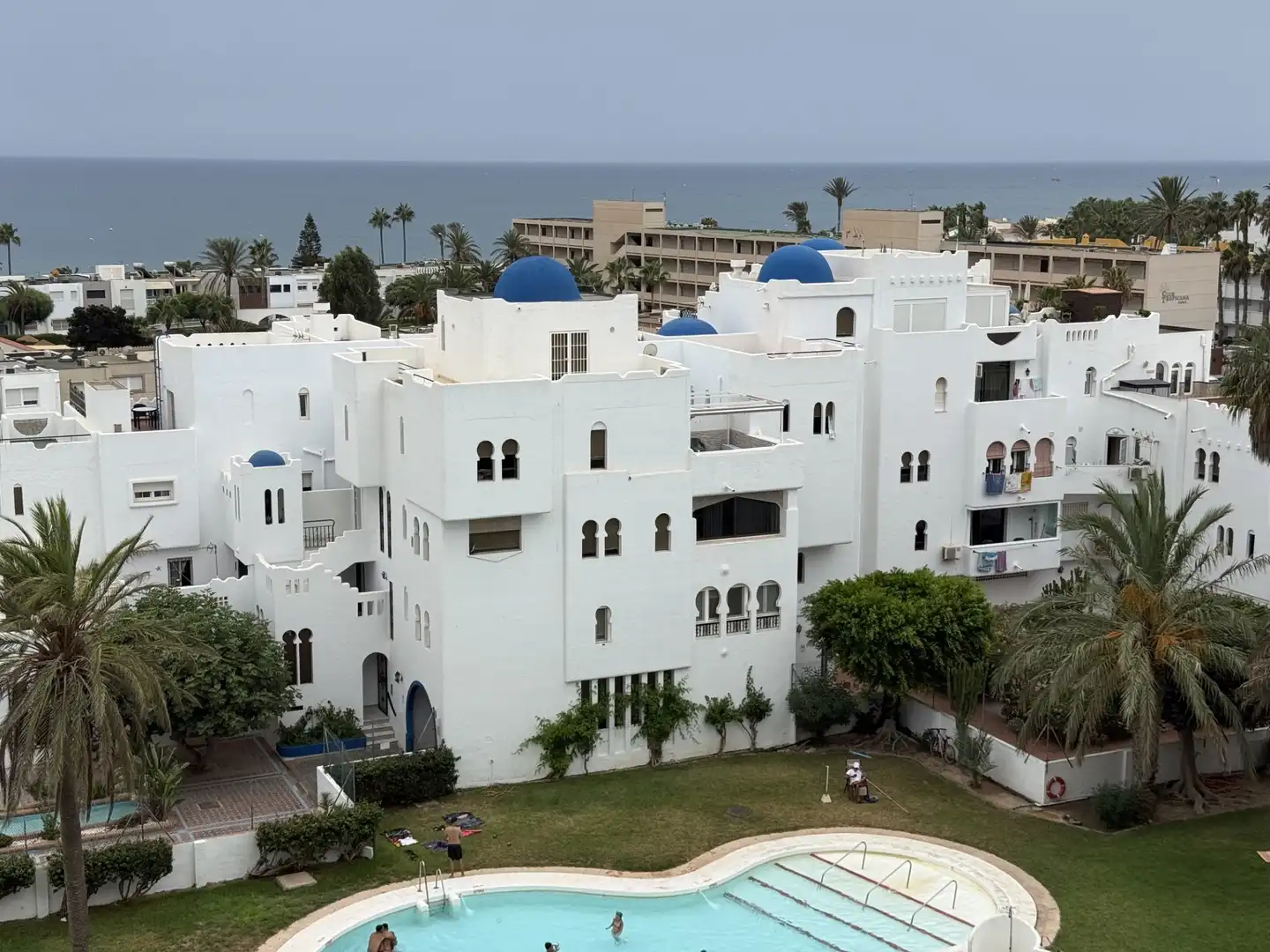 Exterior view of Apartments for sale in Roquetas de Mar  with Air Conditioner, Terrace and Furnished