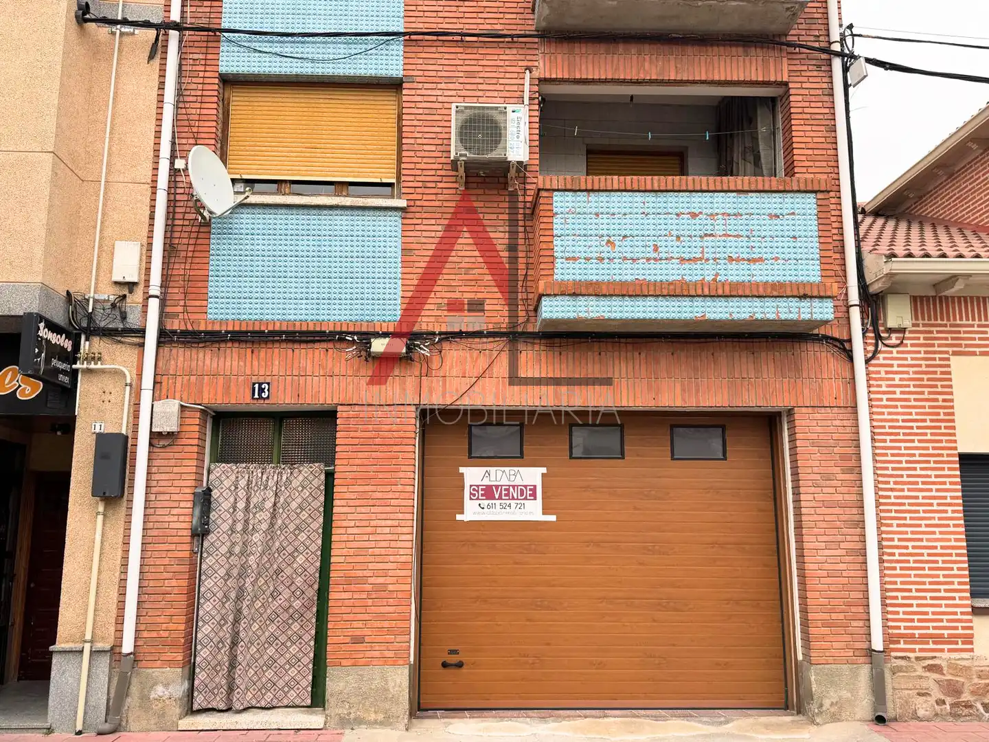 Vista exterior de Edificio en venta en Nava de la Asunción