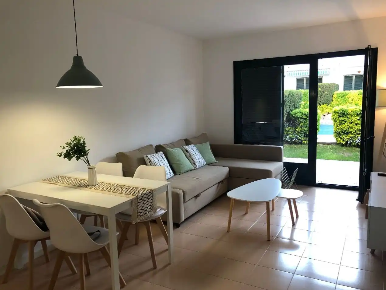 Apartamento con piscina en alquiler en canigo 29, imagen 2